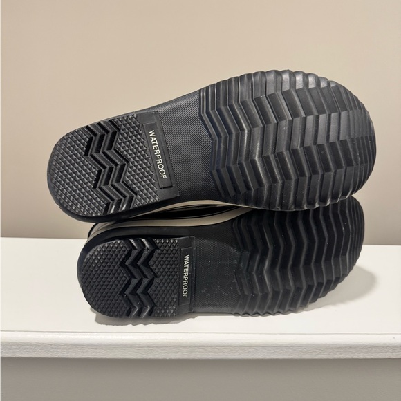 Sorel Joan of Arctic Black Snow Boots 6.5 - Picture 7 of 7